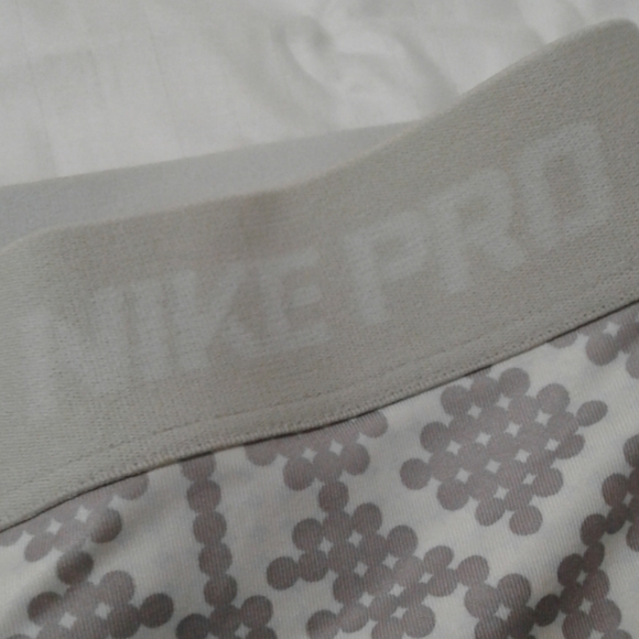 Nike Gym apparel bundle top and bottom - Picture 4 of 8